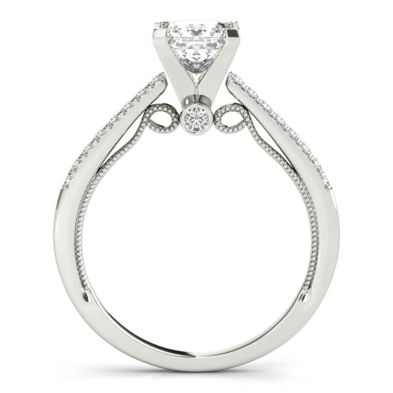 Milagros Princess Cut Lab-Grown Diamond Ring - Detail View - Vowmira lab-grown diamond jewelry