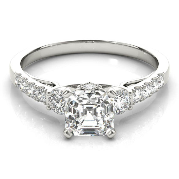 Epaulette Lab-Grown Diamond Ring - Main View