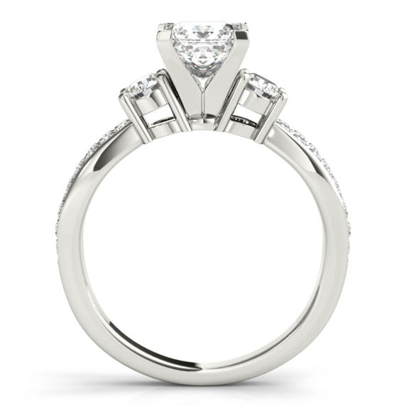 Riga Princess Cut Lab-Grown Diamond Ring - Detail View - Vowmira lab-grown diamond jewelry