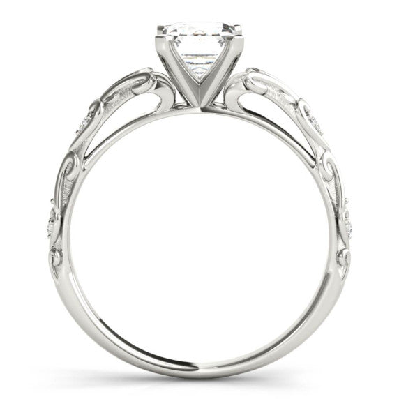 Luisant Emerald Cut Lab-Grown Diamond Ring - Detail View - Vowmira lab-grown diamond jewelry
