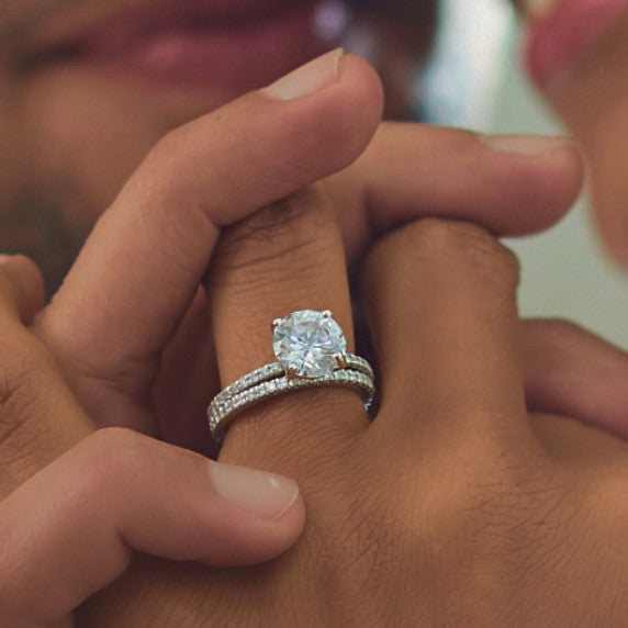 Charmant Lab-Grown Diamond Bridal Set - Detail View - Vowmira lab-grown diamond jewelry