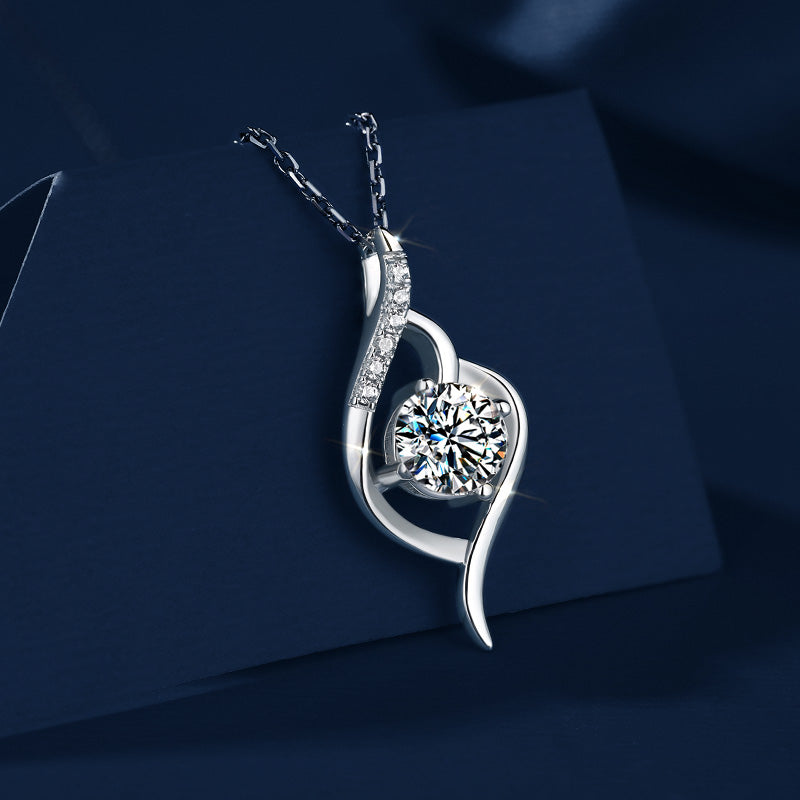 The Prettiest Necklace 1 Carat Lab-Grown Diamond Pendant Necklace For Women - Side View - Vowmira lab-grown diamond jewelry